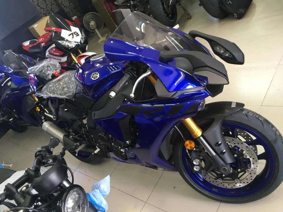 R1 2018 abs châu âu đầu tiên về vn và còn nhiêu siêu phẩm đầu tiên về tại kenmotor với sự ủng hộ và