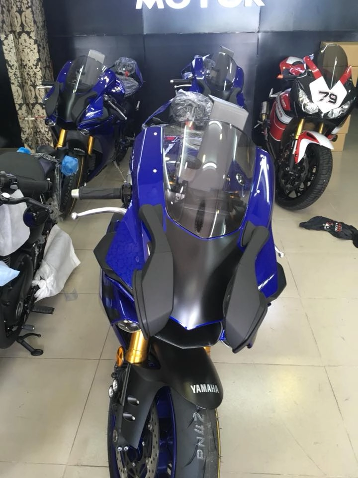 R1 2018 abs châu âu đầu tiên về vn và còn nhiêu siêu phẩm đầu tiên về tại kenmotor với sự ủng hộ và