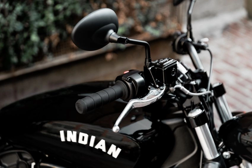 Ra mắt indian scout bobber sixty với giá hơn 200 triệu đồng