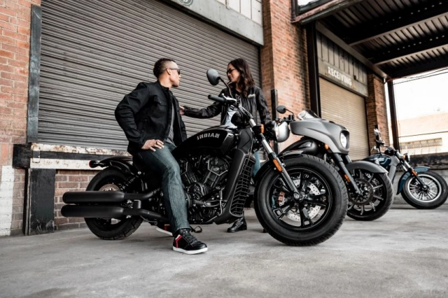 Ra mắt indian scout bobber sixty với giá hơn 200 triệu đồng