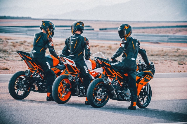 Ra mắt ktm rc390 hoàn toàn mới với nâng cấp toàn diện