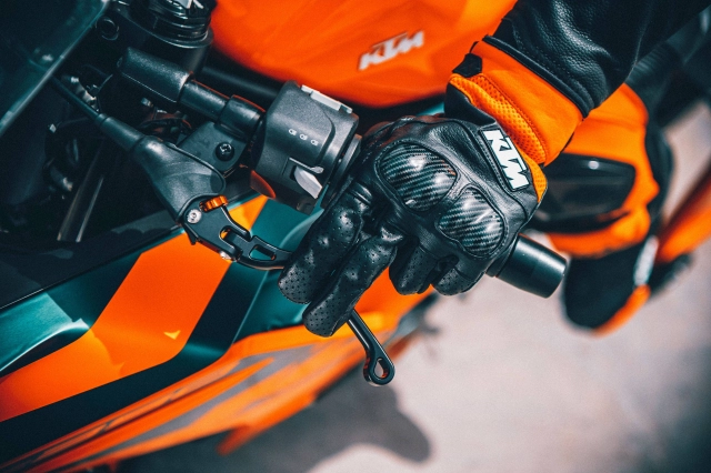 Ra mắt ktm rc390 hoàn toàn mới với nâng cấp toàn diện