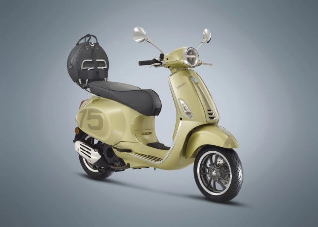 Ra mắt phiên bản vespa 75th anniversary primavera và vespa gts nhằm kỷ niệm 75 năm thành lập