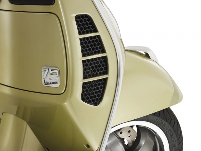 Ra mắt phiên bản vespa 75th anniversary primavera và vespa gts nhằm kỷ niệm 75 năm thành lập