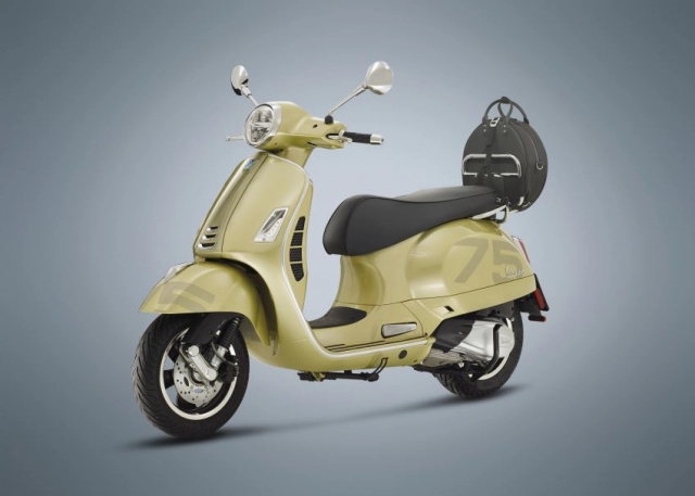 Ra mắt phiên bản vespa 75th anniversary primavera và vespa gts nhằm kỷ niệm 75 năm thành lập