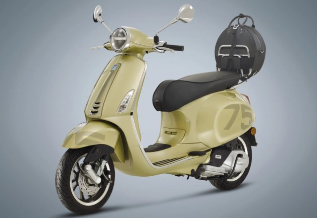 Ra mắt phiên bản vespa 75th anniversary primavera và vespa gts nhằm kỷ niệm 75 năm thành lập