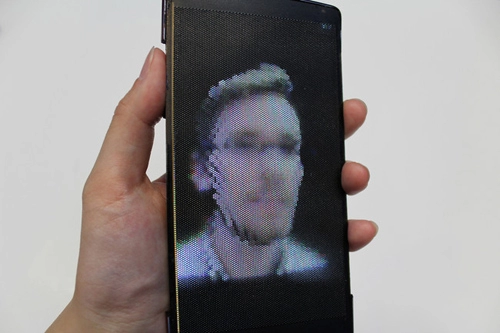Ra mắt smartphone màn hình uốn dẻo hiển thị 3d