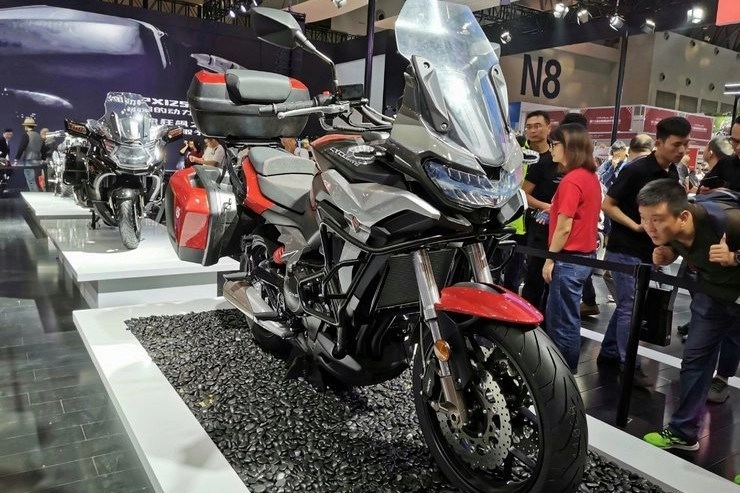 Ra mắt zongshen rx6 và rk6 trang bị động cơ 2 xi-lanh 650cc