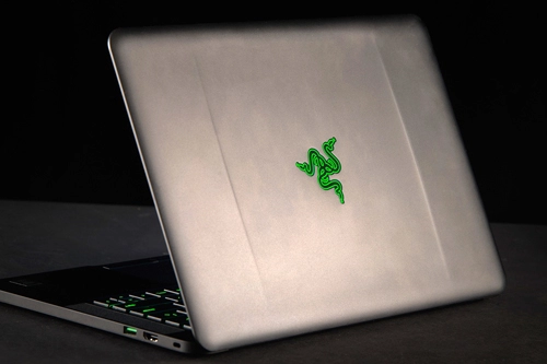 Razer blade 2015 chiến cơ số 1 cho game thủ