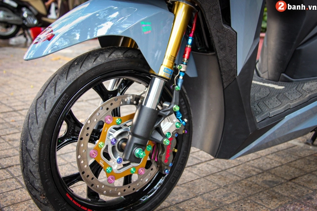 Săm soi vario độ phuộc upside down và ohlins ttx đỉnh đụng nóc