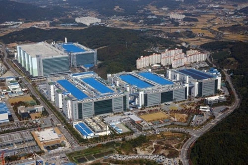 Samsung chi núi tiền xây nhà máy phục vụ apple
