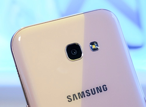 Samsung công bố giá bán galaxy a5 và a7 phiên bản 2017