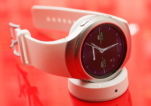 Samsung gear s2 đối đầu apple watch