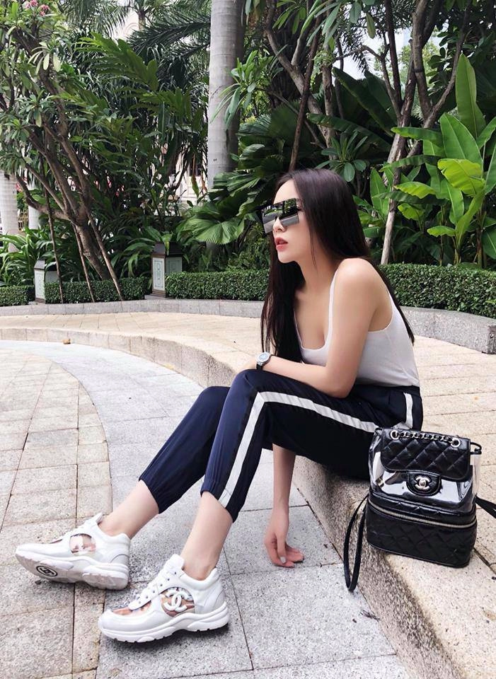 Sang chảnh trên thảm đỏ thế nhưng kỳ duyên lại sở hữu street style cực ngầu