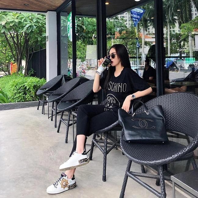 Sang chảnh trên thảm đỏ thế nhưng kỳ duyên lại sở hữu street style cực ngầu