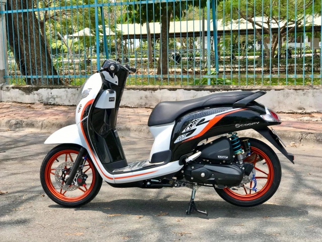 Scoopy độ chất lừ khiến người xem say nắng