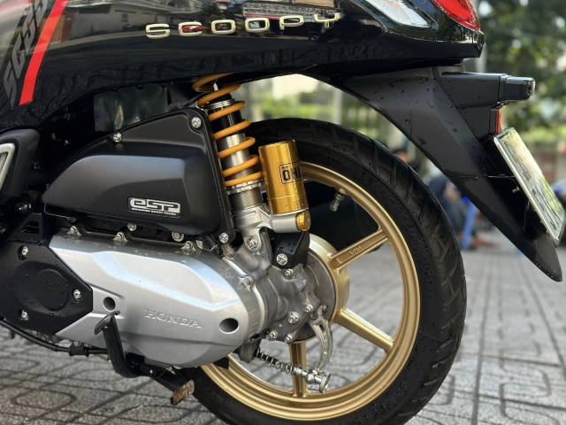 Scoopy độ gây chú ý với phong cách ma trận nút bấm hết sức ấn tượng