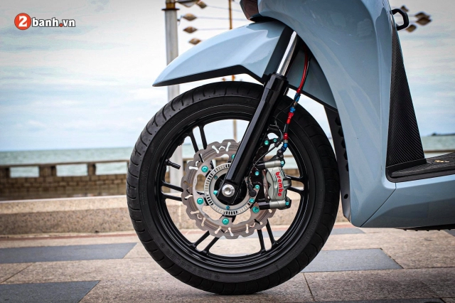Sh 300i độ diện mạo mới với phụ tùng đồ chơi hơn 100 triệu của biker xứ biển