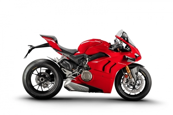 So sánh 2 superbike có tốc độ vượt ngưỡng 320kmh hiện nay