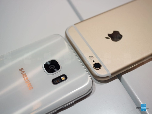 So sánh samsung galaxy s7 và iphone 6s cân tài cân sức