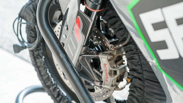 Sportbike sử dụng động cơ ktm 890 đang thử nghiệm