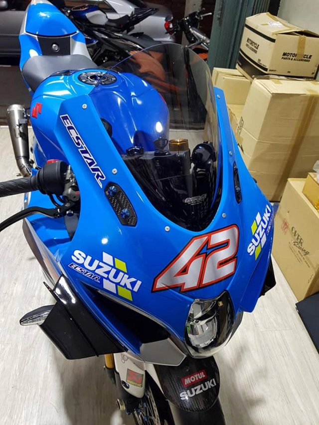 Suzuki gsx-r1000 độ siêu ấn tượng chuẩn theo phong cách motogp