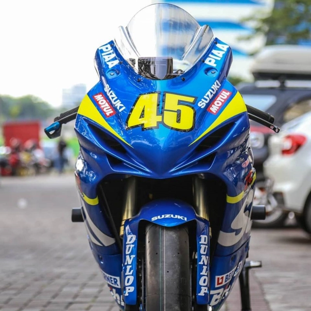 Suzuki gsx-r750 độ chất như nước cất theo phong cách đường đua