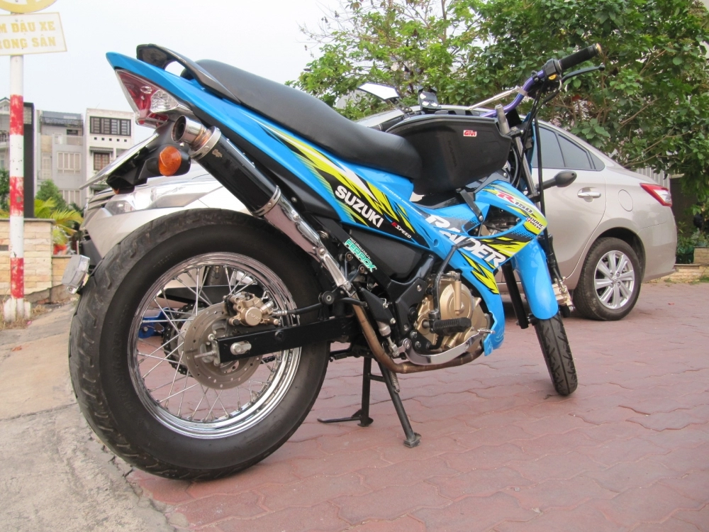 Suzuki raider 150 độ super moto