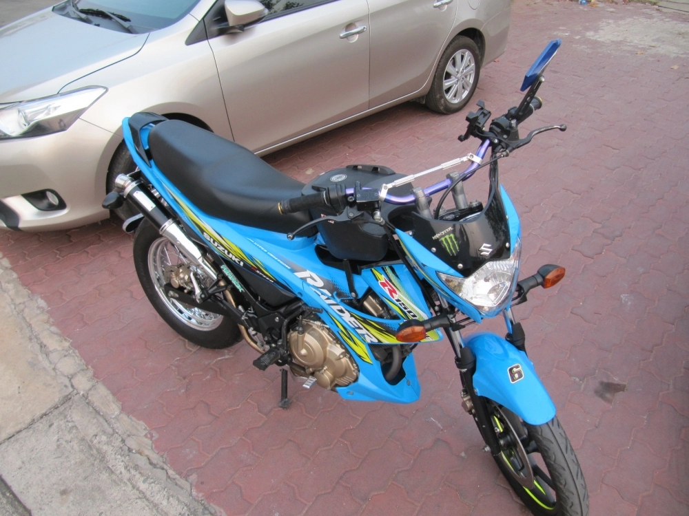 Suzuki raider 150 độ super moto