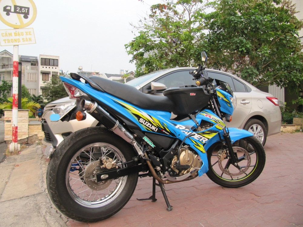 Suzuki raider 150 độ super moto