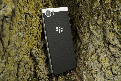 Top 10 điểm cộng trên blackberry keyone