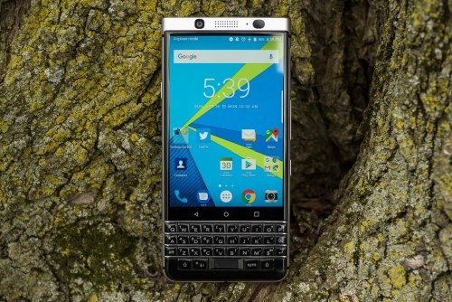 Top 10 điểm cộng trên blackberry keyone