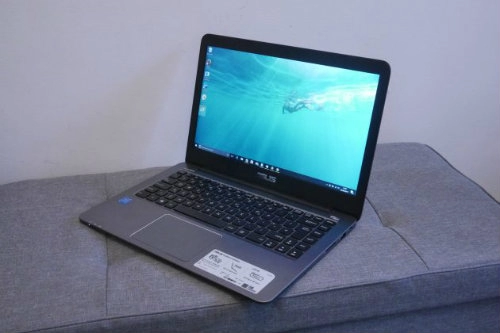 Top 9 laptop rẻ tốt nhất cho tân sinh viên p1