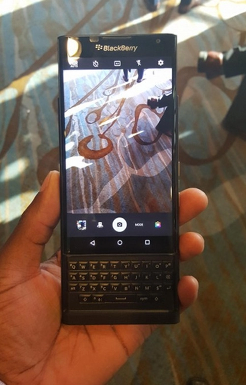 Trên tay blackberry priv bị rò rỉ