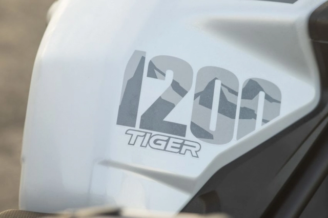 Triumph tiger 1200 desert 2021 và tiger 1200 alpine special edition trình làng