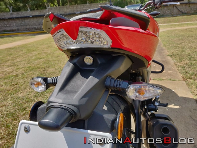 Tvs apache rtr 160 4v xe ngầu nhiều trang bị nhưng giá chỉ 35 triệu