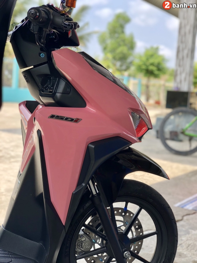 Vario độ tự tin khoe cá tính với tông màu nam tính nhất năm 2021