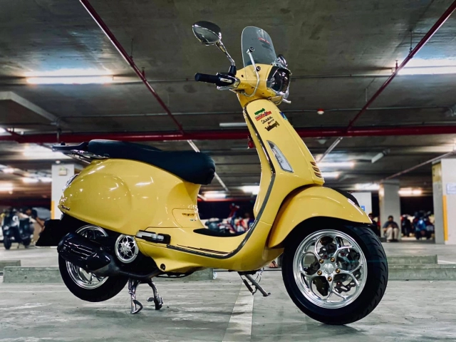 Vespa sprint độ bung nóc nhà của biker thái