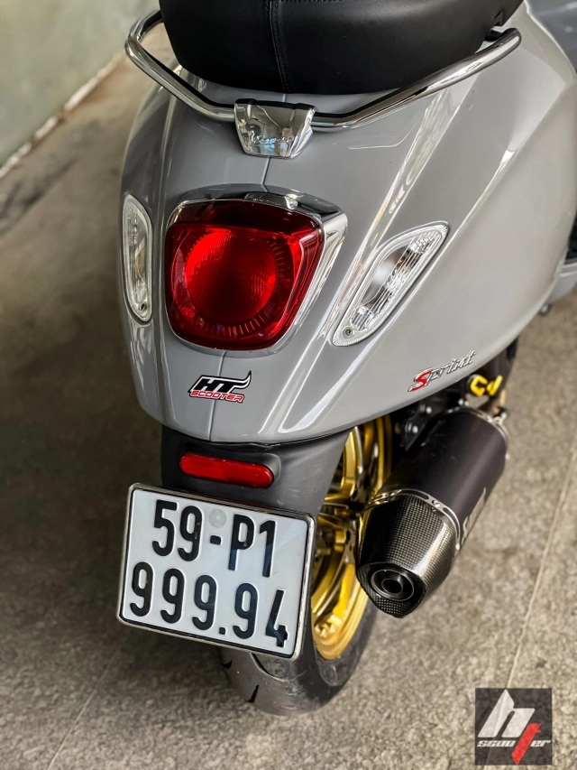 Vespa sprint độ sở hữu tứ quý 9 xịn sò