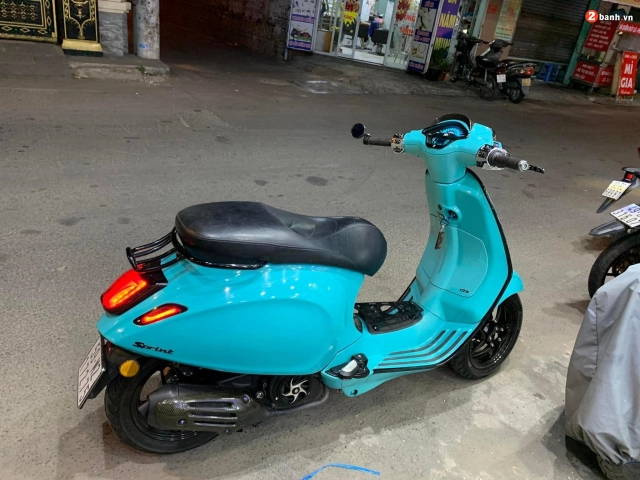 Vespa sprint độ trở thành cực phẩm sau khi được trau chuốt tỉ mỉ