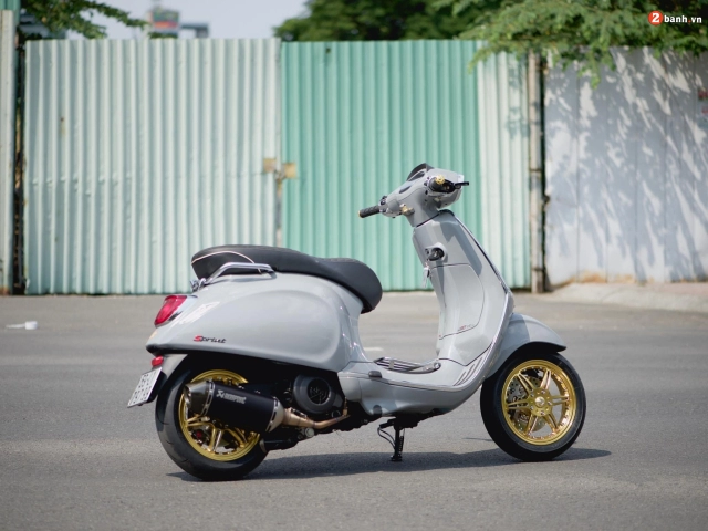 Vespa sprint gây ấn tượng mạnh bởi phong cách đại gia giả danh fuho