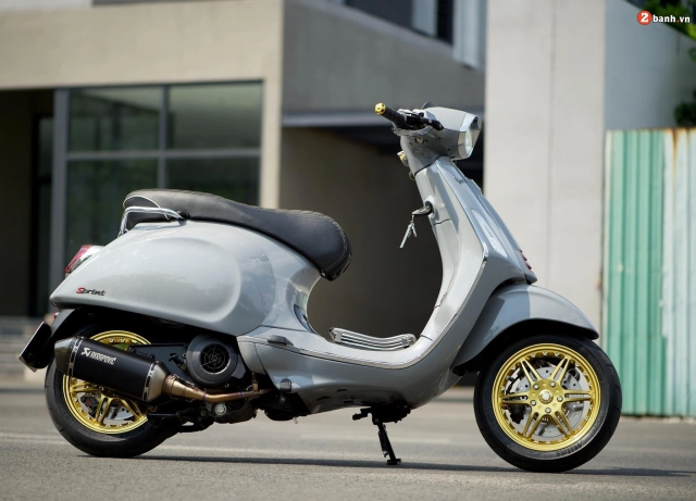 Vespa sprint gây ấn tượng mạnh bởi phong cách đại gia giả danh fuho