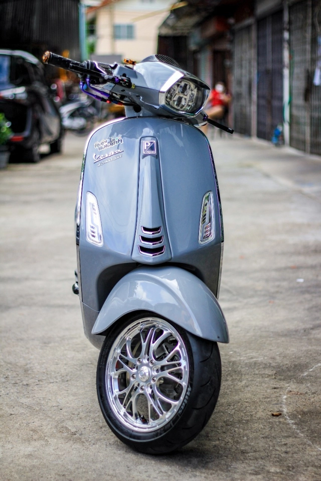 Vespa sprint sở hữu hàng loạt trang sức cao cấp gây mê người đọc