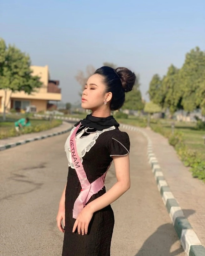 Việt nam đăng quang miss eco teen hoa hậu nhí 14 tuổi vấp ngã vẫn trình diễn tự tin