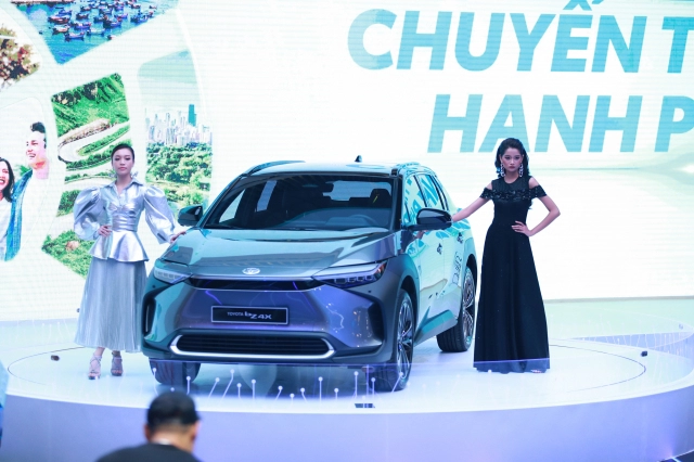 Vietnam motor show 2022 chính thức khai mạc với một loạt xe mới đình đám