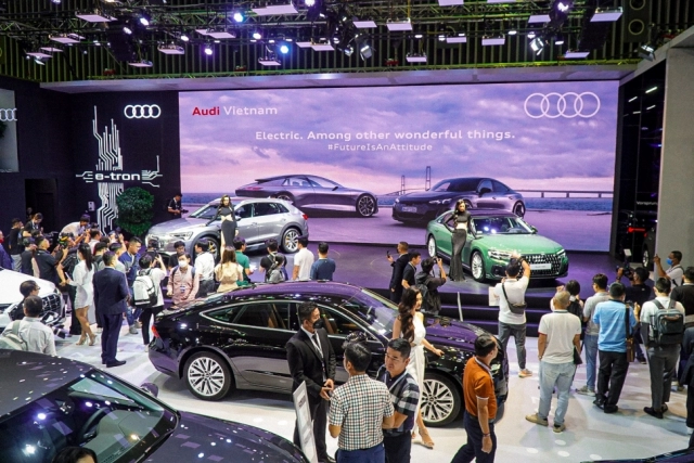 Vietnam motor show 2022 chính thức khai mạc với một loạt xe mới đình đám