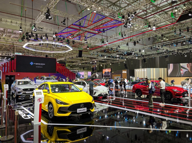 Vietnam motor show 2022 chính thức khai mạc với một loạt xe mới đình đám