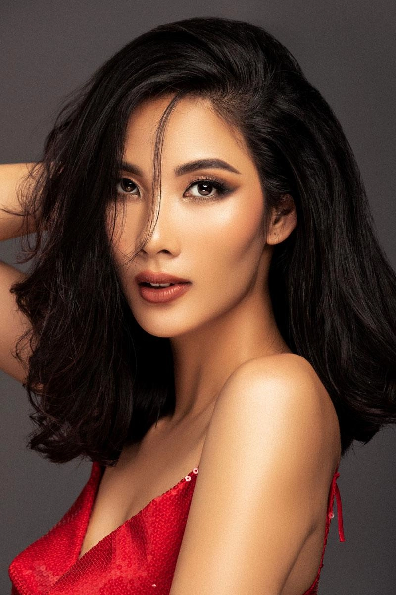 Vừa được công bố thi miss universe 2019 hoàng thuỳ đụng hàng nóng với đỗ mỹ linh