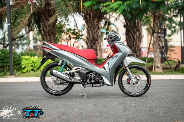 Wave 125 đẹp ướt át với dàn chân ngoại quốc