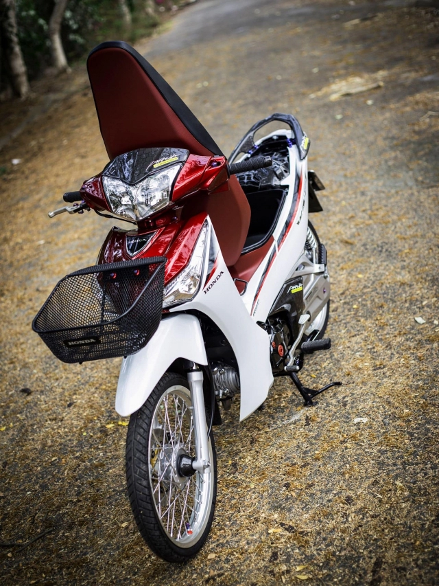 Wave 125 độ cực đẹp theo trường phái zin